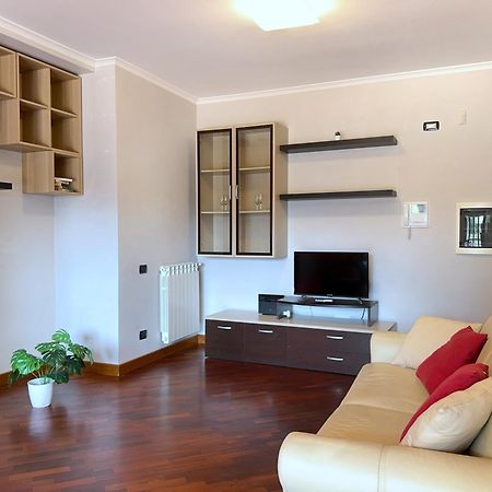 Sun Nest Apartment - Terrace & Garage Fiumicino Exterior photo